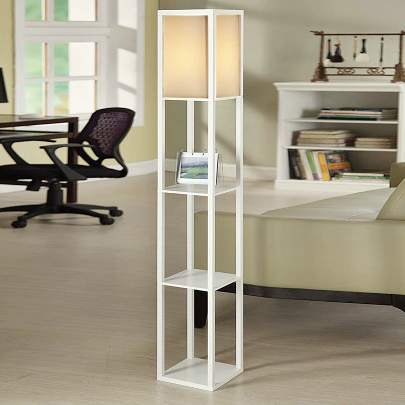 Stehlampe mit Holzablage